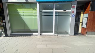 Miete Geschäftsraum in Lluis muncunill 9. Local preparat per a oficina segons normativa municipal