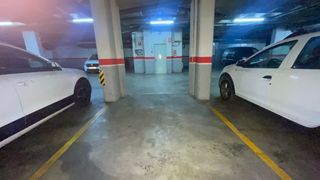 Location Parking voiture à Zona Esportiva. Plaça de pàrquing de lloguer