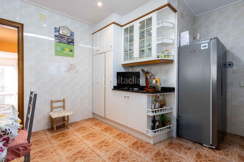 Foto 1b5980c4-28a2-4c7c-9f4a-171c4f15ffd9. Casa amb calefacció piscina a Can Parellada Terrassa