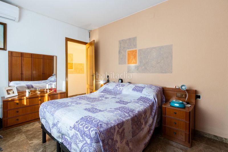 Foto 1d80c681-1d7a-4f9b-b461-a4c8de6854d4. Casa amb calefacció piscina a Can Parellada Terrassa