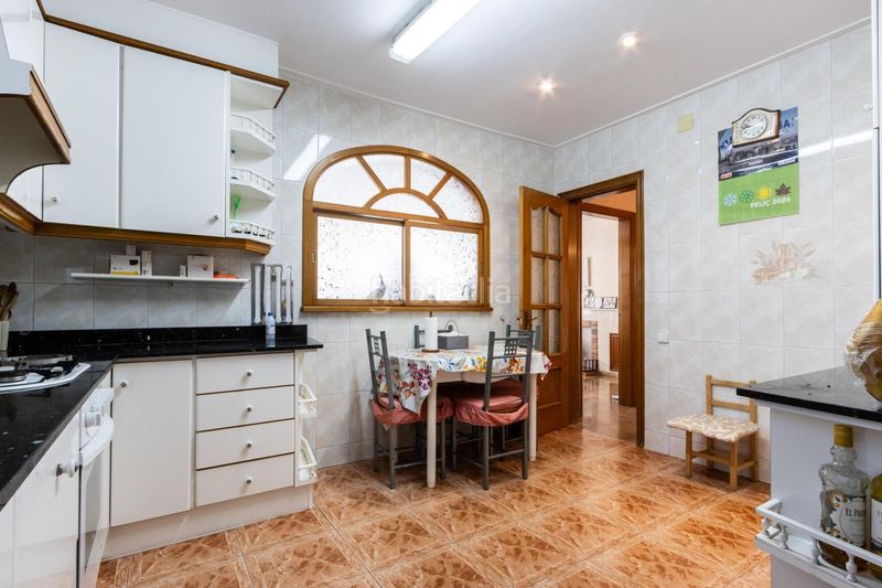 Foto 3f0b35cc-0fa1-4691-ba59-ee62e2404fb5. Casa amb calefacció piscina a Can Parellada Terrassa