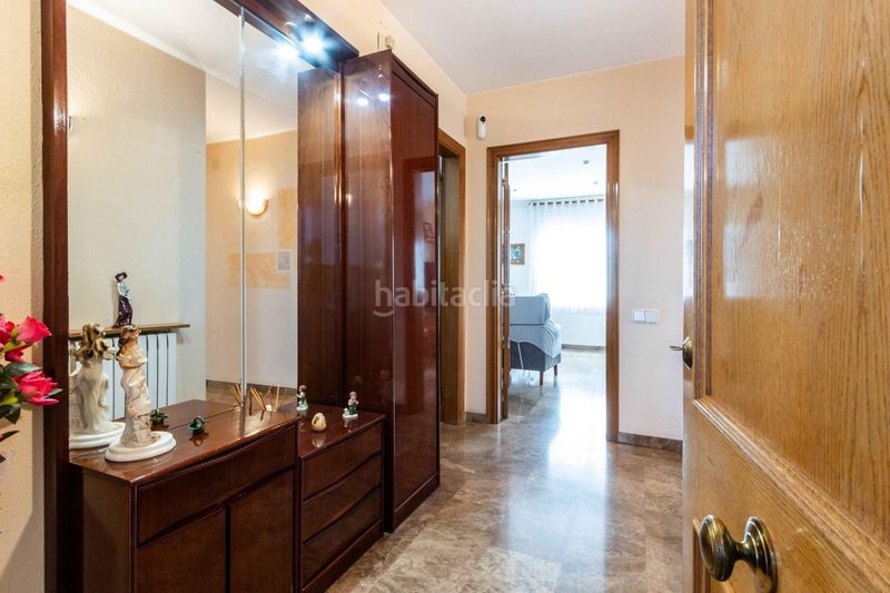 Foto 57adc26f-4abe-4045-a477-900b6816efe6. Casa amb calefacció piscina a Can Parellada Terrassa