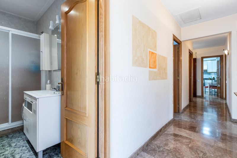 Foto 6a15bfa5-2d62-4fb4-8472-dc501e5a536e. Casa amb calefacció piscina a Can Parellada Terrassa