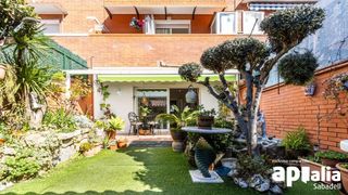 Casa  Ibañez de aldecoa. Casa amb jardí i terrassa