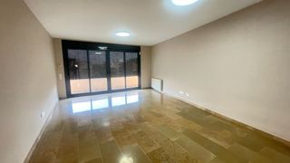 Rent Duplex  Montseny. Dúplex amb terrasses i sense mobles