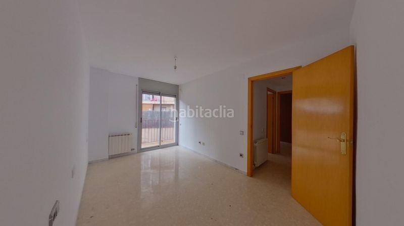 Foto 3779ce76-fe7f-4223-ba97-76c84acddbd7. Dúplex llogat només per a inversor en Can Boada Terrassa