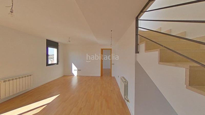 Foto 1ac1f15d-b7a3-489b-9eb0-e8121e2a8cca. Dúplex amb calefacció a Ca n'Aurell Terrassa