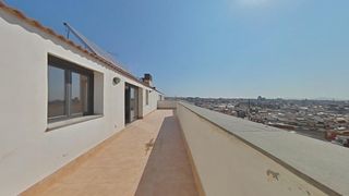 Dúplex  Vint-i-dos de juliol 24. Llogat només per a inversor