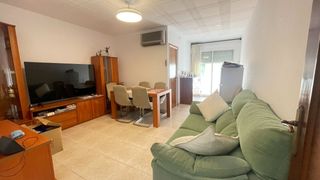Casa  Pardo bazán. Casa amb garatge i pati