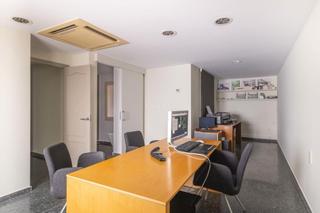 Appartamento in Carrer pius xi 11. Pis reformat