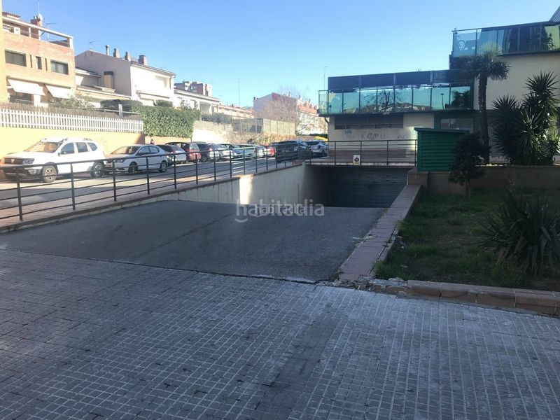 Foto c579a183-f3a6-47e0-aa73-3872c13ffa41. Aparcament cotxe a carrer ancianitat a Zona Esportiva Terrassa