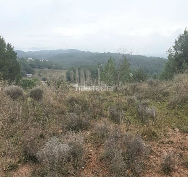 Foto 5db2c654-9f02-4ca3-8dae-de1869030190. Terreno residencial parcella edificable de 736 m2 en Rellinars