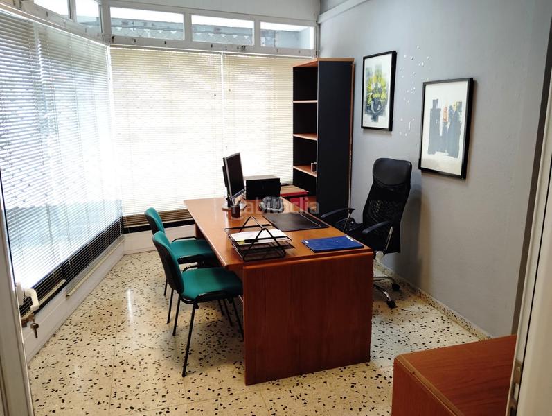 Foto cad1cef8-7f0b-4ea8-bfbc-5e6a21d0d357. Business premise in Zona Esportiva Terrassa