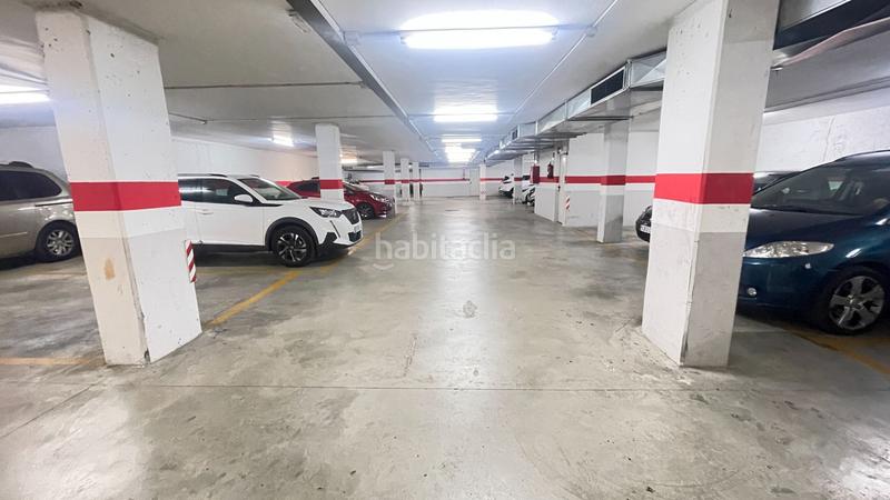 Foto 192ac6ac-b32d-42d3-97b1-e0acdf903e12. Alquiler parking coche plaça daparcament per a vehicle gran en Terrassa
