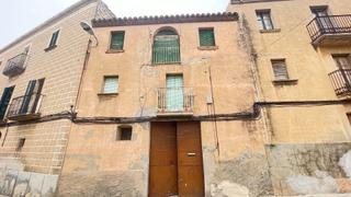 Masia a Raval del tallat 3. Casa de perdra pera reformar
