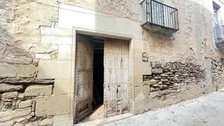 Masia a Castell 5. Gran casa per a reformar