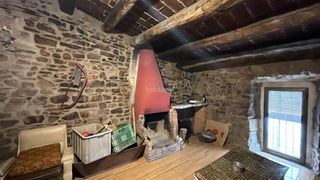 Masía en Major 3. Casa en bon estat per actualizar el seu interior