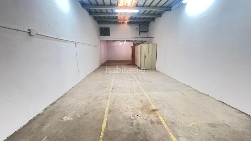 Foto 939b9f26-a921-421a-b4a3-f171f2994c5a. Lloguer local comercial a Gràcia Sabadell