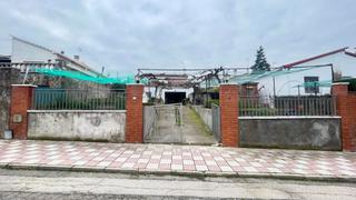 Haus in Del pino 4. Casa amb garatge i piscina