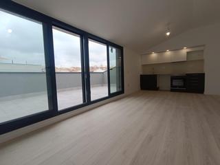 Duplex à Transversal 181. Obra nova acabada i eficiència energètica a