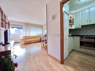 Pis  Barbera. Pis 2 habitacions amb piscina comunitaria