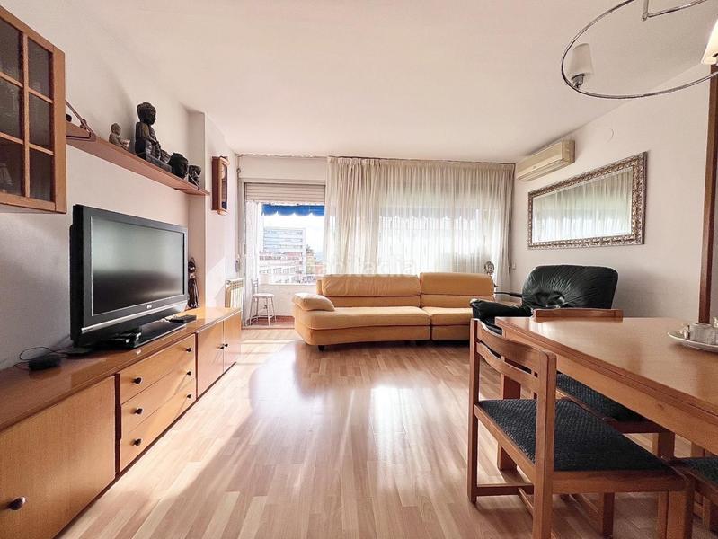 Foto 60720e6a-f810-4311-ab47-0f911f80bf26. Appartamento con riscaldamento piscina in Eixample Sabadell