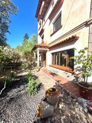 Haus  Bages. Gran torre amb parcella de 620 m2