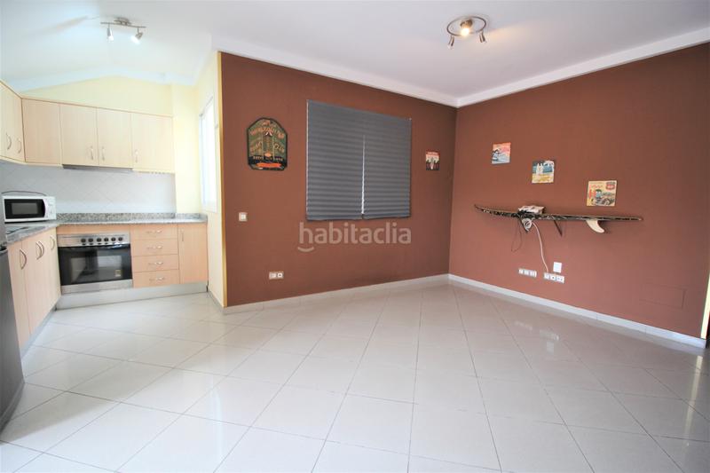 Foto 623b5c8f-9d68-4b8f-bf24-16d7c27f6c67. Alquiler piso en calle ansite 7 atico cruce melenara en Telde