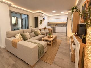 Planta baja  Calle portugal. Piso reformado lujo familiar al lado de la misma playa