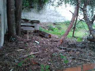 Terreny residencial a Urbanitzacions. Parcel.la de  900m2 ascendent amb varis nivells. hi ha caseta pe