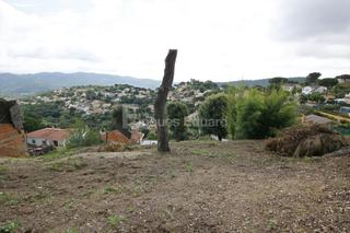 Terrain résidentiel à Urbanitzacions. Parcel.la ascendent de 814m2 a la urbanització les ginesteres