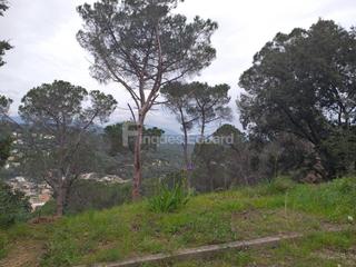 Terreny residencial a Urbanitzacions. Parcela ascendiente de 919m2 con vistas a montaña situado en la