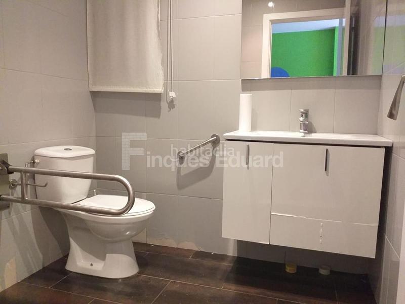Foto f1d750c0-0878-440b-b1b0-031d72ad87c9. Rent business premise in Nucli Urbà Argentona