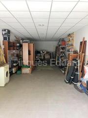 Local commercial dans Canyamars