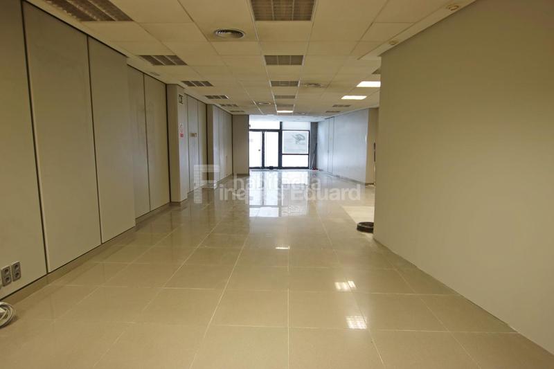 Foto 2638a004-1136-4653-b953-b2538c020419. Lloguer local comercial a Nucli Urbà Argentona