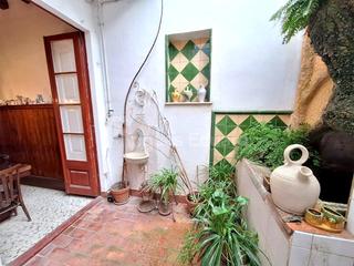 Maison à Nucli Urbà. Casa con historia en el centro de argentona  262 m, 3 habitacion