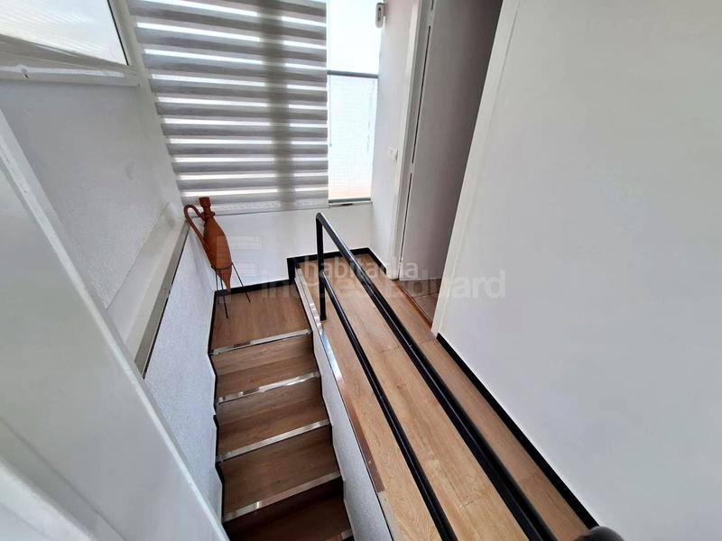 Foto 84f7242a-b7aa-4c0b-82a5-a83c457b0375. Dúplex piso dúplex con terraza en el barrio de cerdanyola en Mataró