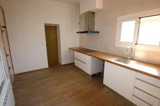 Miete Etagenwohnung in Nucli Urbà