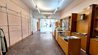 Lloguer Local Comercial a Nucli Urbà. Local comercial en alquiler en el centro de argentona