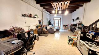 Casa a Nucli Urb. Casa de pueblo con gran potencial en el centro de argentona