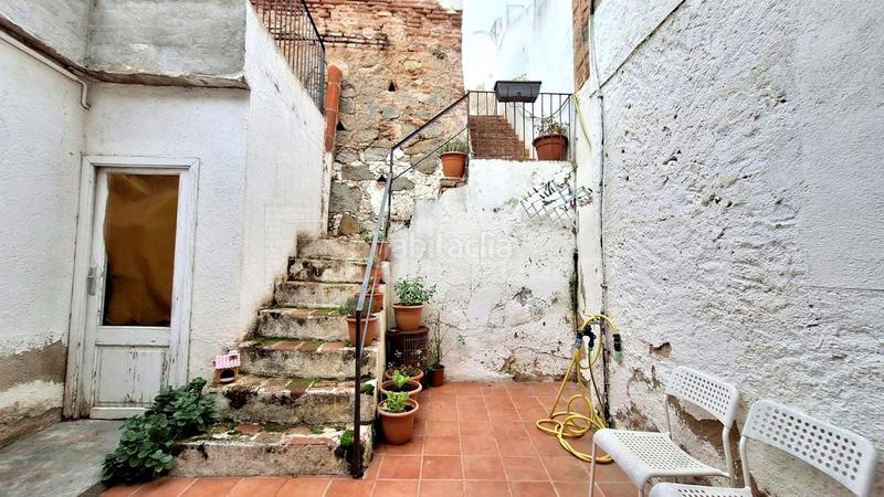 Foto fd9f3fe0-f1a4-4e02-875d-2e65908faf7a. Casa  de pueblo con gran potencial en el centro en Argentona