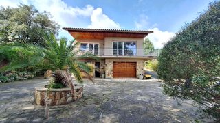Casa a Nucli Urb�. Casa a cuatro vientos con gran parcela de 2.200 m y espectacular