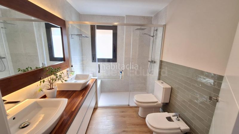 Foto 3ba2aa31-b8d7-4780-b2c7-b2b590f2950c. Casa amb aparcament a Nucli Urbà Argentona