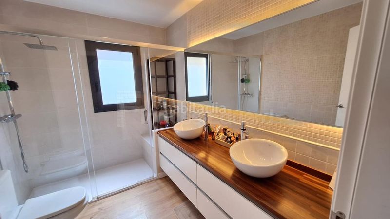 Foto c640ac95-c21a-4593-9d10-fdf0c9de22bd. Casa amb aparcament a Nucli Urbà Argentona