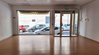 Miete Geschäftsraum in Nucli Urbà. Local comercial de 94 m en el centro de argentona