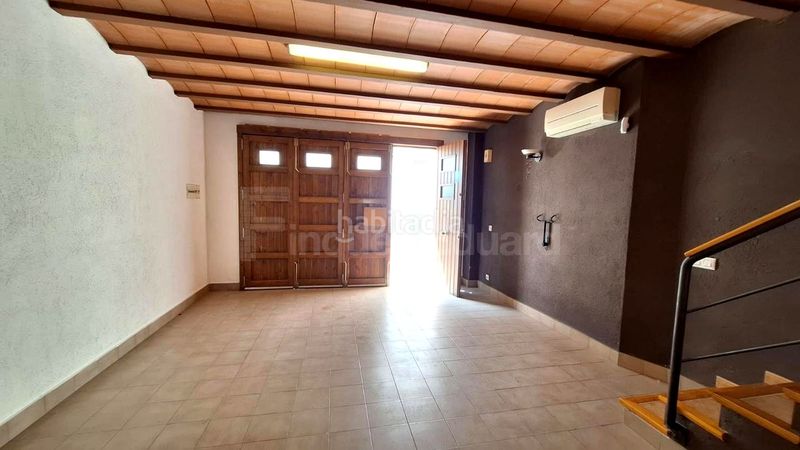 Foto 5b0e5651-c508-4c7a-afa6-34476301846a. Casa adossada amb aparcament a Nucli Urbà Argentona