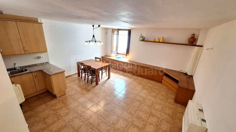 Foto bfa96282-727e-4cb4-b90e-548d5d14d353. Casa adossada amb aparcament a Nucli Urbà Argentona