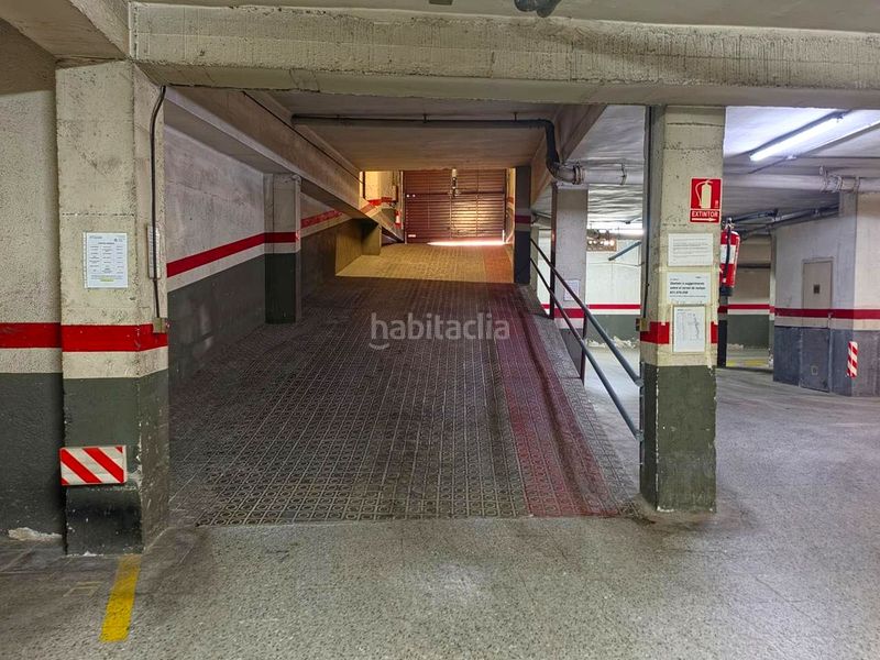 Foto c028e6fb-6bea-433d-b4c3-cd9249c221d4. Aparcament cotxe a Nucli Urbà Argentona