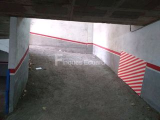 Aparcament cotxe a Nucli Urbà