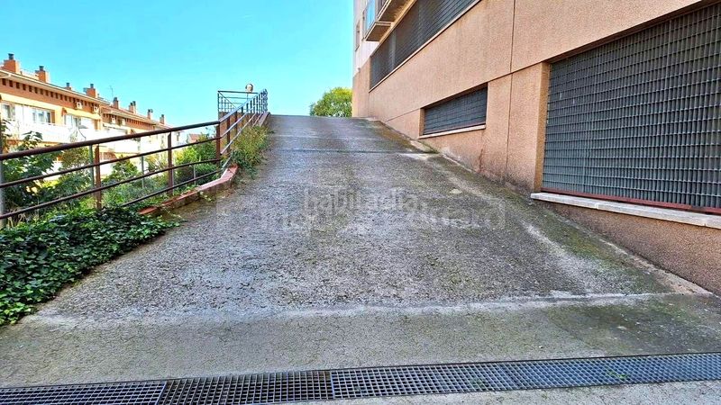 Foto 9ddea13e-9b1b-442d-b9d9-d38cf35b2f14. Aparcament cotxe a Nucli Urbà Argentona